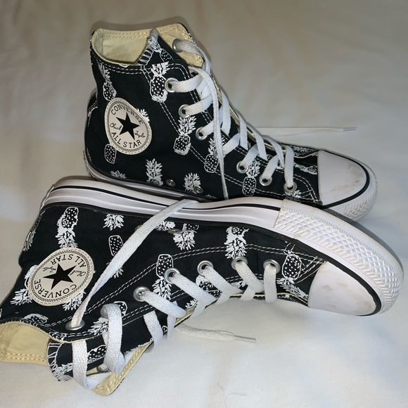 black converse very